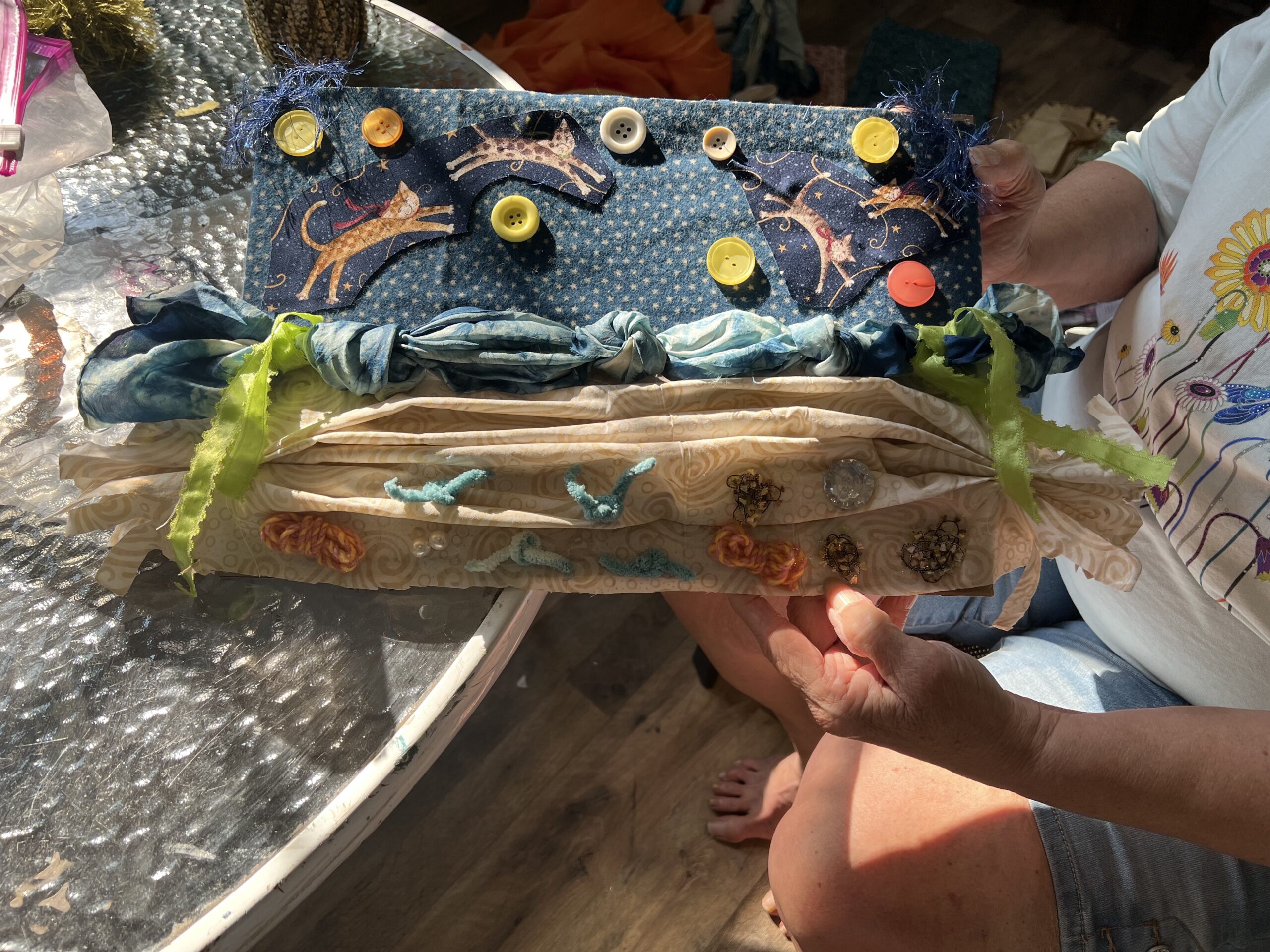 Find Yourself through Fiber and Fabric Collage, online - Image 7