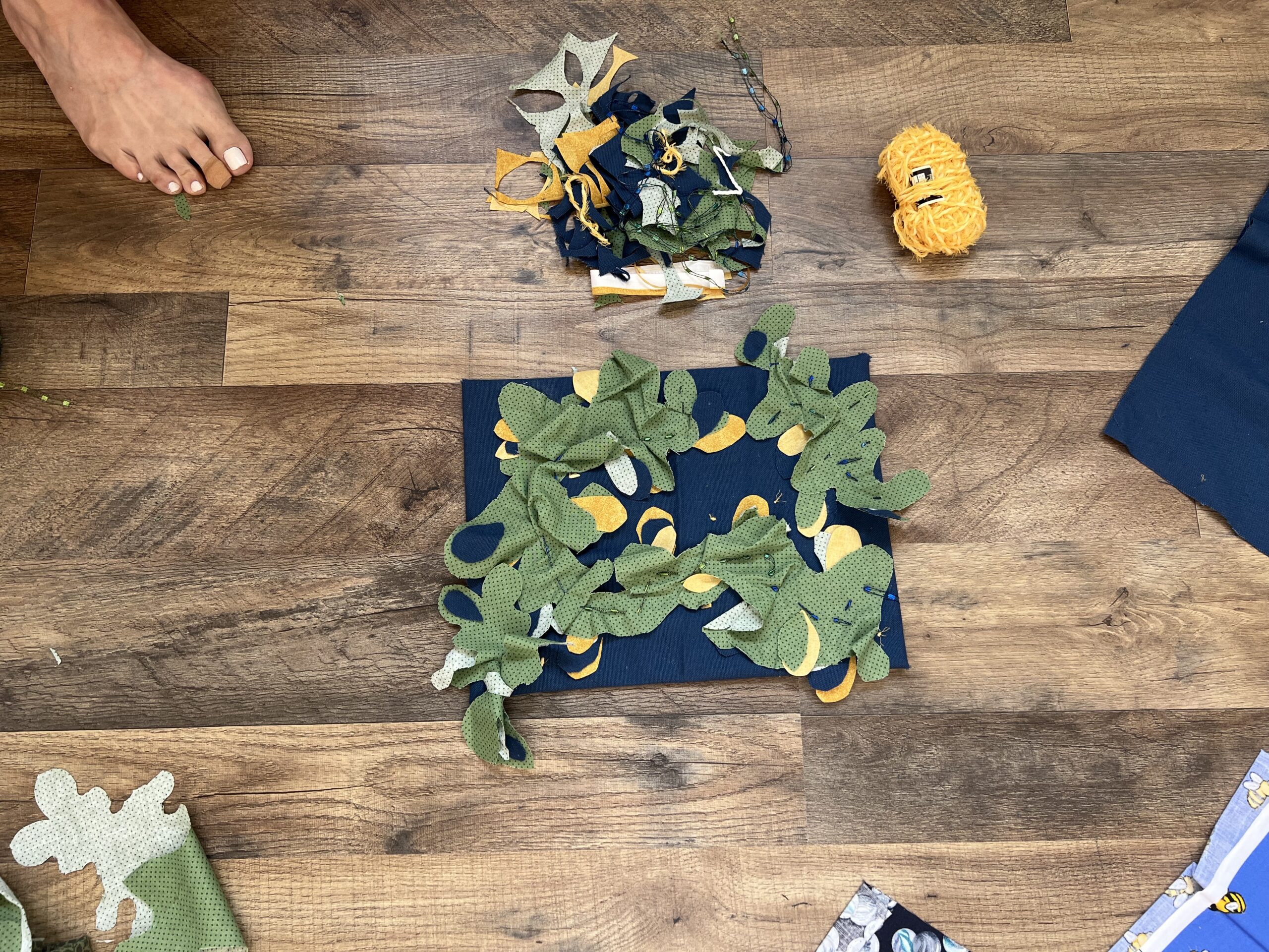 Find Yourself through Fiber and Fabric Collage, online - Image 5